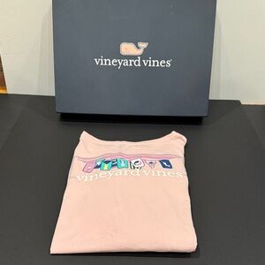 Vineyard Vines Ladies Light Pink Tee with Graphic size XL